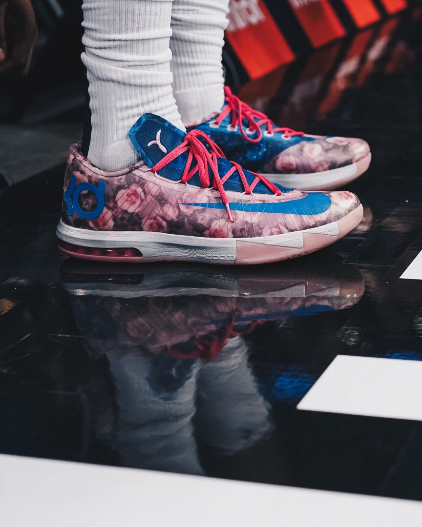 kd 6 aunt pearl on feet