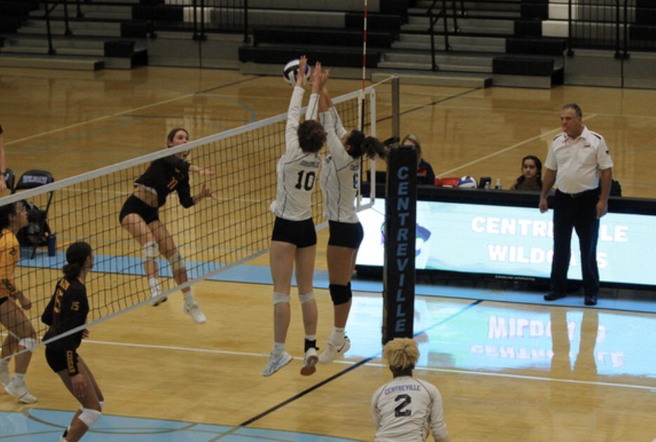 VolleyballCvhs's tweet photo. Hope to see you at Chantilly HS tomorrow night for the last regular season game of the season.  Freshman play at 5.  JV at 5:45.  Varsity plays at 7:15 for their final playoff placement.  Playoffs are next week! https://t.co/hWBqRVGlbn