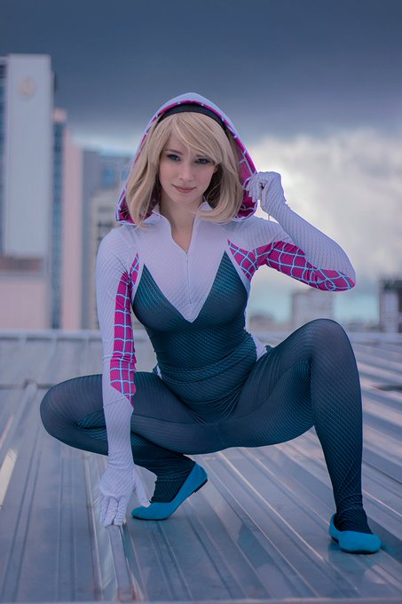 Yesterday I did a cool Silk-SpiderGwen photoshoot with&nbsp;@caroangulito and&nbsp;@jrbeato 🙌 It was a lot of fun