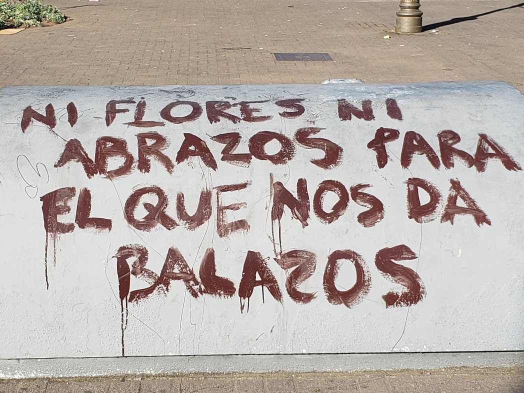 Nacho_Lizama's tweet photo. Recuerdo para distraídos: #ChileViolatesHumanRights https://t.co/CXDjAkeFB2