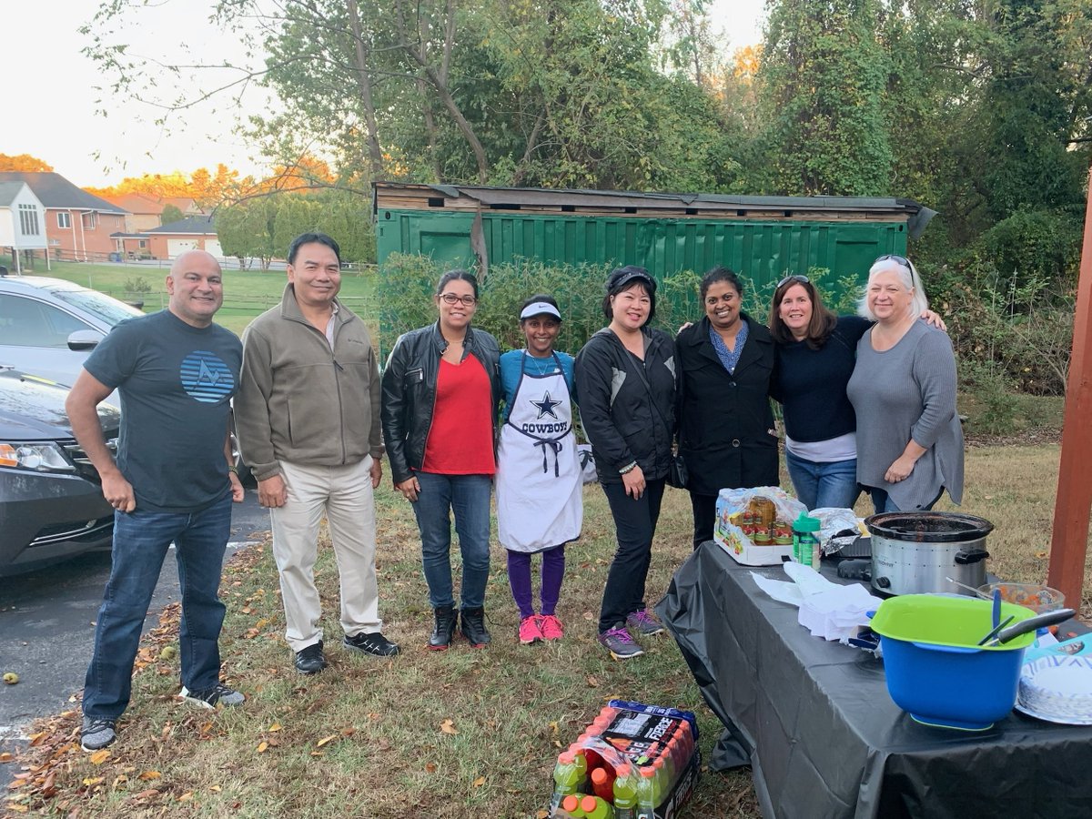 springbrookfh15's tweet photo. Huge thank you to our awesome parents for providing team dinner before our big playoff game tomorrow. Makes practice more fun!!! Also, thank you for providing snacks at all of our games this season!!! #bestparentsever #SHSBlueDevilPride https://t.co/TvxcW7VoWP