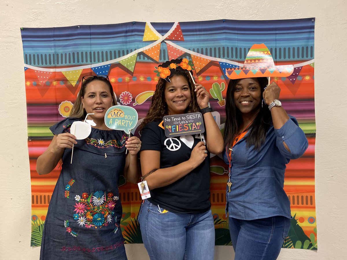IBPeskoeK8's tweet photo. Having a great time at our Hispanic Heritage luncheon and celebration! @MDCPS #peskoek-8 #bearnation https://t.co/fgMvHACU8y