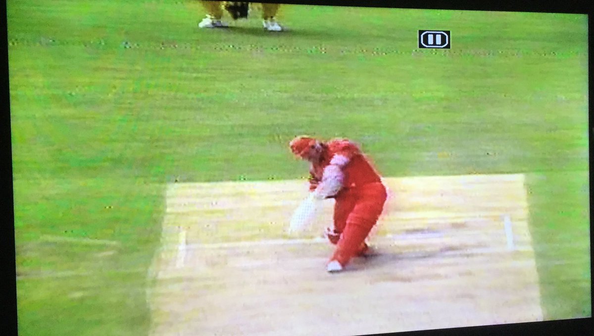 RedbackJim's tweet photo. #CantBowlThere #BreadAndButter #SquareDrive https://t.co/Pl0nqxlouP