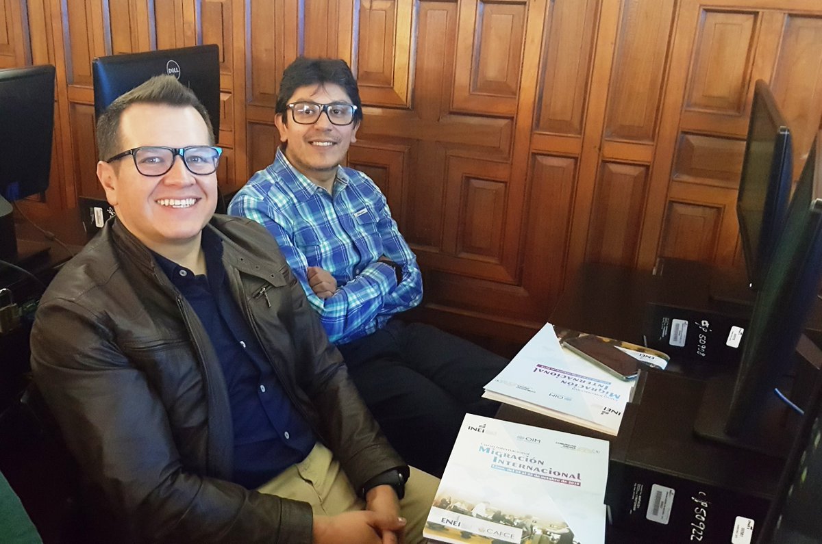 pjosabad's tweet photo. Los representantes del @DANE_Colombia, Oscar Villamizar y Luis Ruíz participan en Lima, del 23 al 25 Oct en el Curso Taller "Estadísticas de la Migración Internacional" del Centro Andino de Formación y Capacitación en Estadística #CAFCE 
@ComunidadAndina organizado por la #ENEI. https://t.co/icHr7qL5aF
