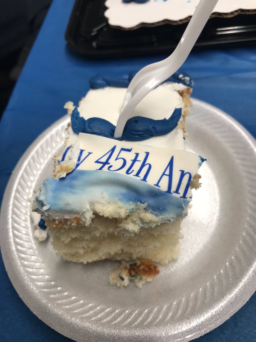 Surprise Anniversary lunch for ORD supervisor Jim Parker with a Surprise visit from Mandeep Grewal recognizing Jim for 45 years of service. @GrewalMandee @weareunited @HermesPinedaUA @MikeHannaUAL