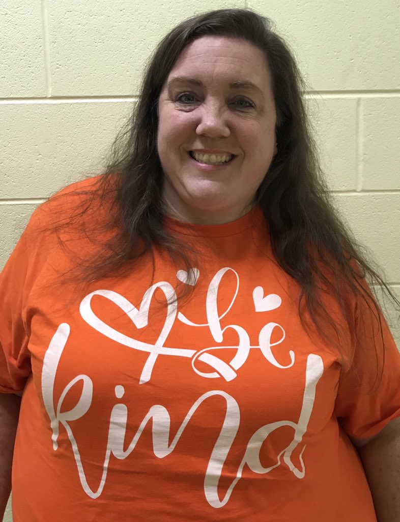 AMBatten's tweet photo. #UnityDay @GreenbeltMS with @_CamilleFarrah @KimRobersonEDU @daria_valentine @pgcps #PGCPSUnityDay https://t.co/vboKTHi9lD