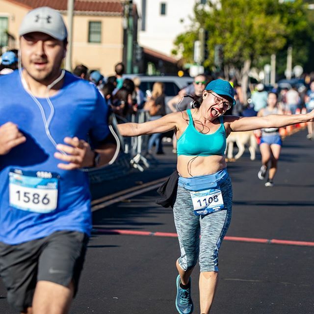 VenturaMarathon's tweet photo. Free race photos from Sunday’s Ventura Marathon and Half are now live! Link in bio. #lexuslaceup #ventura #venturamarathon https://t.co/lV0dkGIIaA https://t.co/7oRu5KtMcl