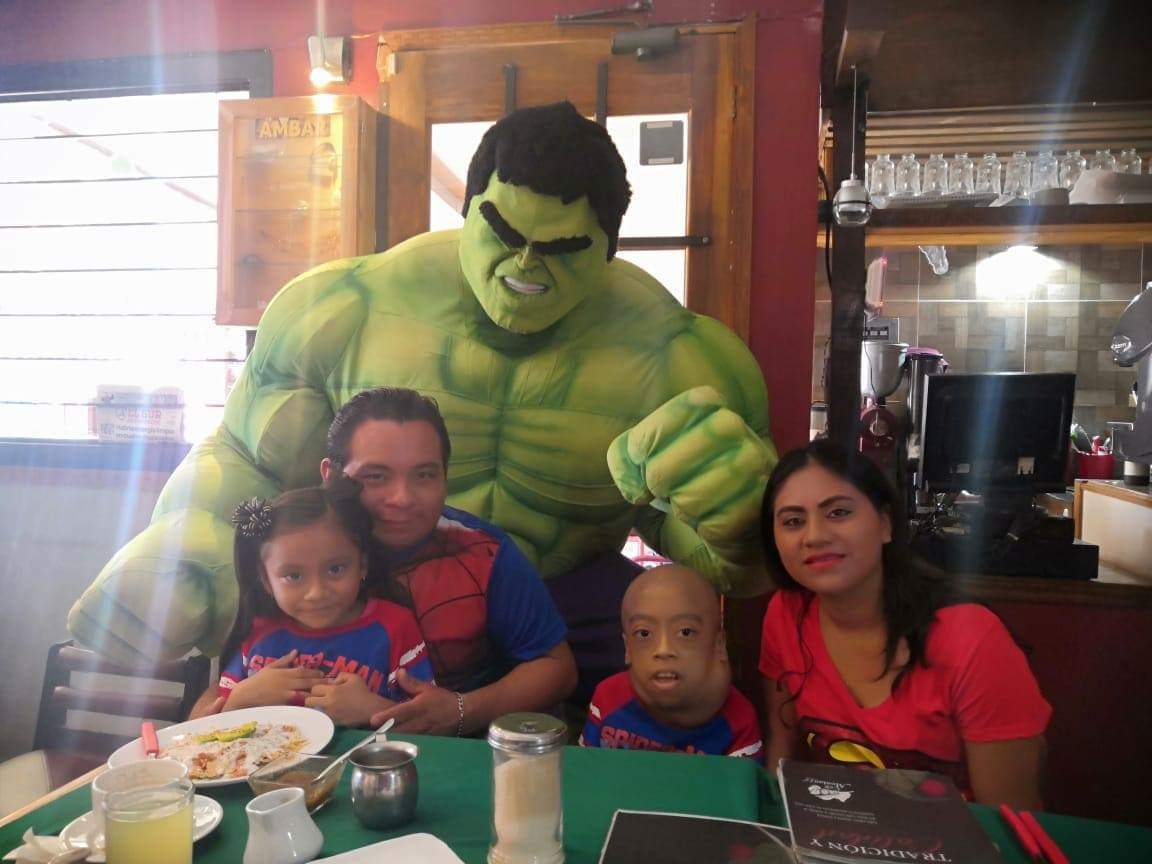 bancodetapitas's tweet photo. Querido Leo. 
No sabes cuánto agradecemos coincidir en esta vida contigo.Tú y tu familia nos dieron valiosas lecciones de amor, esperanza y lucha.
Fue un gusto compartir sonrisas y grandes momentos a tu lado.
Descansa en Paz querido amigo. En honor a ti seguiremos en esta lucha🌼 https://t.co/v0dbaeDWQO