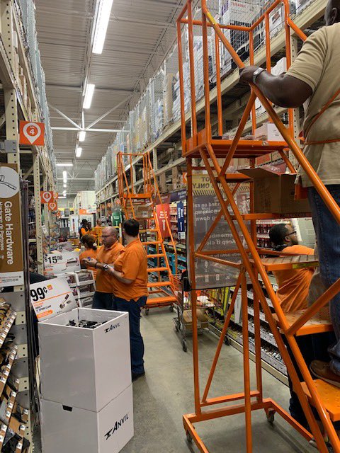 hayes_jamar's tweet photo. Enjoyed showing our appreciation to our MET team working together packing down crown bolt, discussing HD benefits and having breakfast. https://t.co/vgz2zEItUp