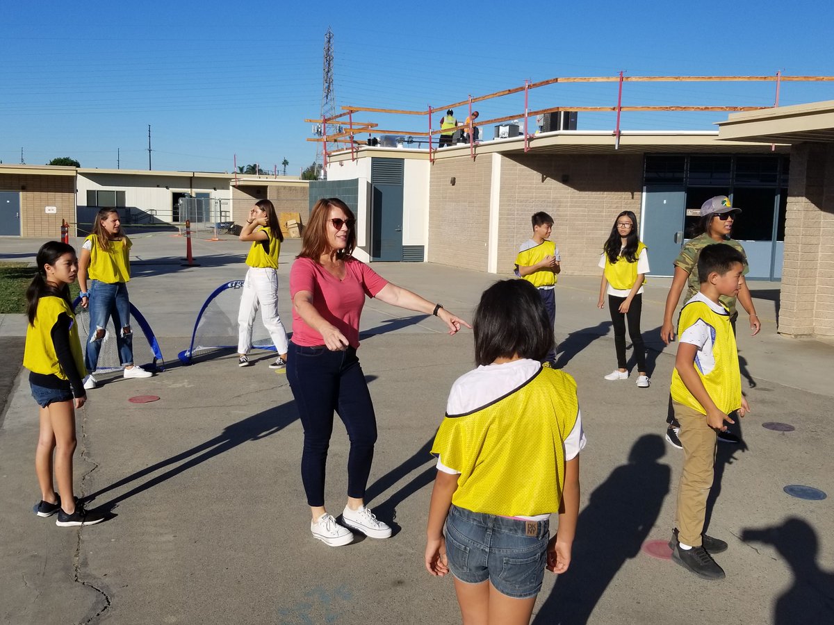 Today our Unified PE class had an awesome final day of team handball with a game! In this unit students learned teamwork, passing, and throwing. Soccer unit is next! <a href="/FultonMiddle/">Fulton Falcons</a> <a href="/FVSDEdServices/">FVSD Ed. Services</a> #WeHeartFVSD #TheFVSDWay