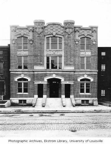 sweetiepiesnow's tweet image. EC's family had survived for generations without working for someone else. The previous centuries' 3 story brick building represented the #invincibility of their success. When EC took his band on the road, it was a business decision supported only by his mother. 

#vss365