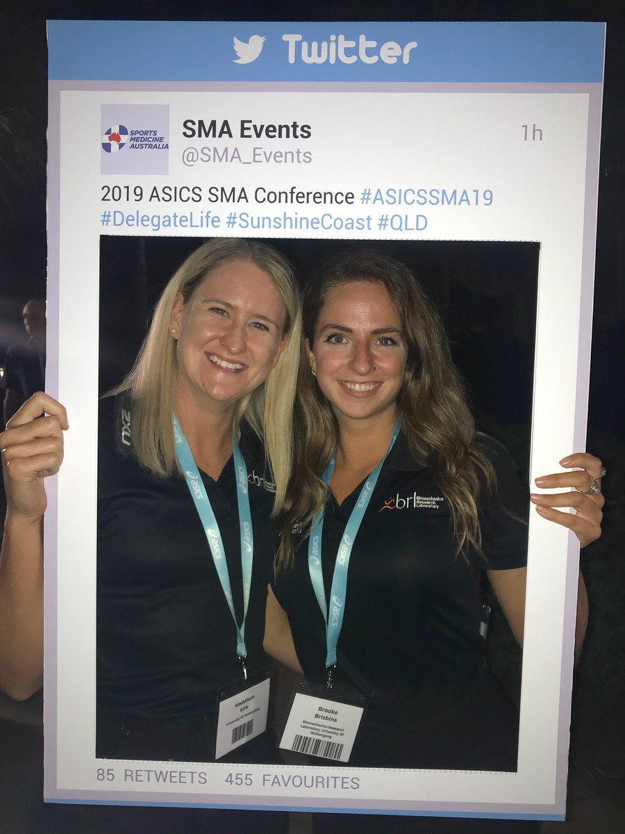 JulieSteele6's tweet photo. Welcoming night cocktails on a Sunshine Coast beach ... what a fabulous introduction to conference life #ASICSSMA19 #DelegateLife #SunshineCoast https://t.co/MvoUSe5TwD