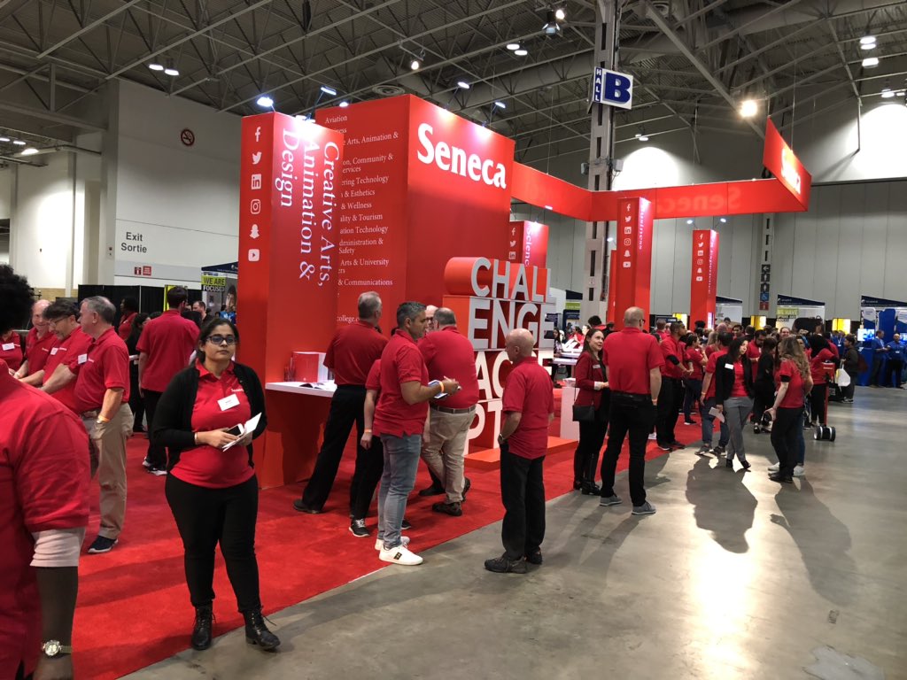 billdoern's tweet photo. Helping students make that first big decision with @berkergezer #ChallengeAccepted #SenecaSoMe https://t.co/MEiY8EDPec