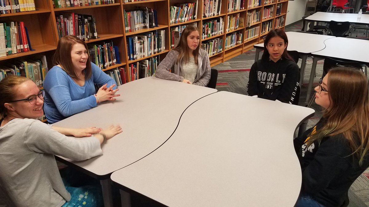KemperBeth's tweet photo. Mentoring between @HockerGroveMS and @SMNindians began today. I predict positive impacts on mentors and mentees. #ohmygrove https://t.co/pQvF2URbl8
