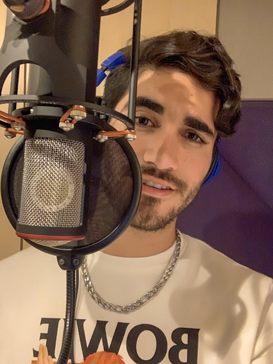 En mi estado natural 🎙🎧🙏🏻🔥