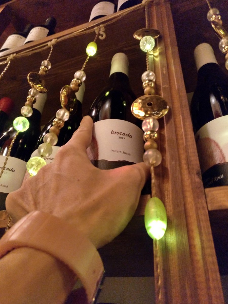 Bar del Pla (@bardelpla) on Twitter photo Del Petit -però grandiòs- Celler familiar situat a la Vall de Barcedana, al Pallars Jussà.... El <a href="/CellerMiqRoca/">Celler Miquel Roca</a>
I d'ells aquest fantàstic Broncada 2017
bit.ly/VinosIGTVBarde… Del Petit -però grandiòs- Celler familiar situat a la Vall de Barcedana, al Pallars Jussà.... El <a href="/CellerMiqRoca/">Celler Miquel Roca</a>
I d'ells aquest fantàstic Broncada 2017
bit.ly/VinosIGTVBarde…
