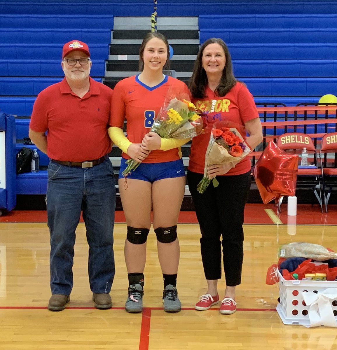 DandurandJason's tweet photo. Congratulations to our @RoxanaAthletics Volleyball 🏐 Seniors and parents who were recognized at tonight’s Senior Night Ceremony! #OnceAShellAlwaysAShell #RoxanaProud #ShellPride https://t.co/8T9d6OcYgB