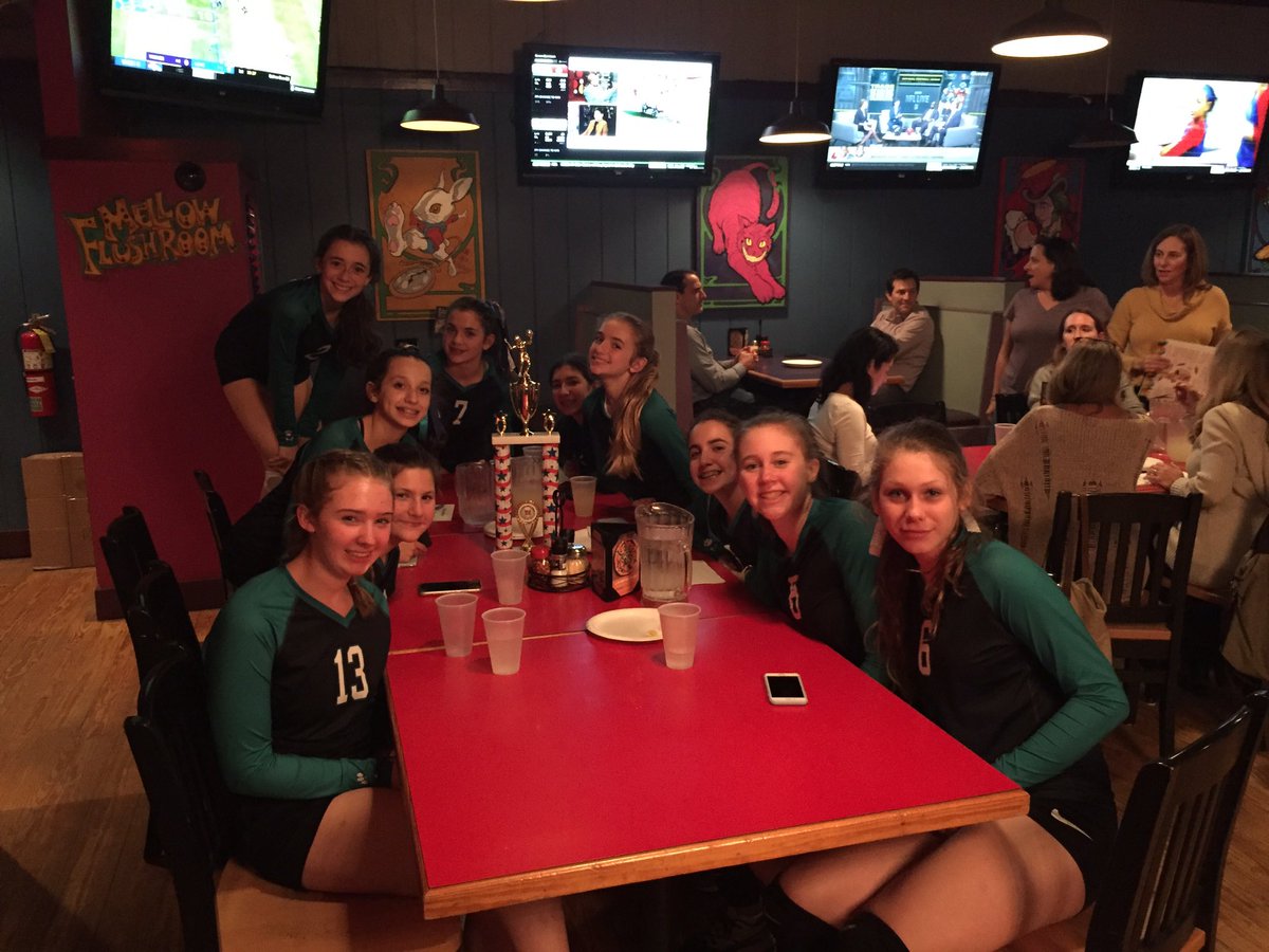 MsEdison17's tweet image. Celebration dinner! #davis7 #davis8