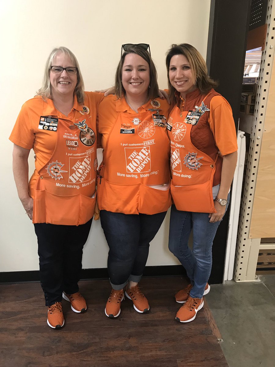Megan_Watson55's tweet photo. Excellent day with our Regional and District team! Thank you @ChrisBergHD and @ThdKelly for your investment of time with the team today! @misshd03 @ScottMay0137 @mark_chaffin10 @mike82407971 @cokeski @kim_brackett @LoriCoc75871418 @AngelaWires #MidSouthOneHD #OneTeam #Growth https://t.co/TG51Uz8Uzy