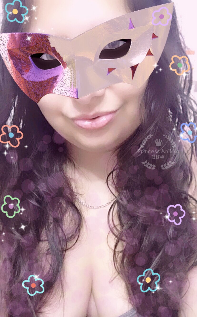 my biggest fetish are masks 😭 https://t.co/ttVxYEzzkd