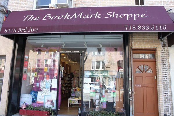 teach_python's tweet photo. Join me in Brooklyn for a book signing of #CodeThisGame and support a local bookstore! @odddotbooks @MacKidsBooks @BookMarkShoppe #CSEd #CodeOn https://t.co/nxxxxbjC2q https://t.co/HNZI5s4hxh