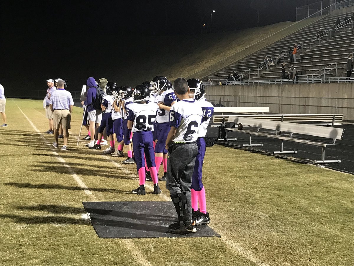 RCEMiddle's tweet photo. First chilly #FallFootballNight🍂🏈 for Grade 7 #RCEfb🏈 #teamRCE🐾 #PantherPride💜 https://t.co/Vr5EadG39z