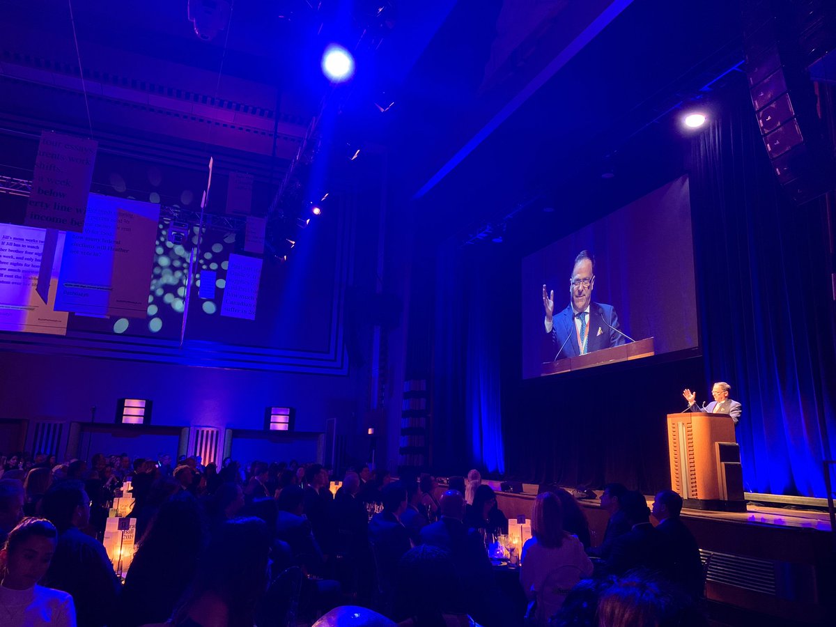 PathwaysCanada's tweet photo. “With each graduate, we're one step closer to breaking the cycle of poverty through education. B/c when students graduate from high school, we see less poverty, stronger communities, socioeconomic gain, & realized potential." –Vince Mercier, Chair of @pathwayscanada #gradball2019 https://t.co/aUx1sg95RR