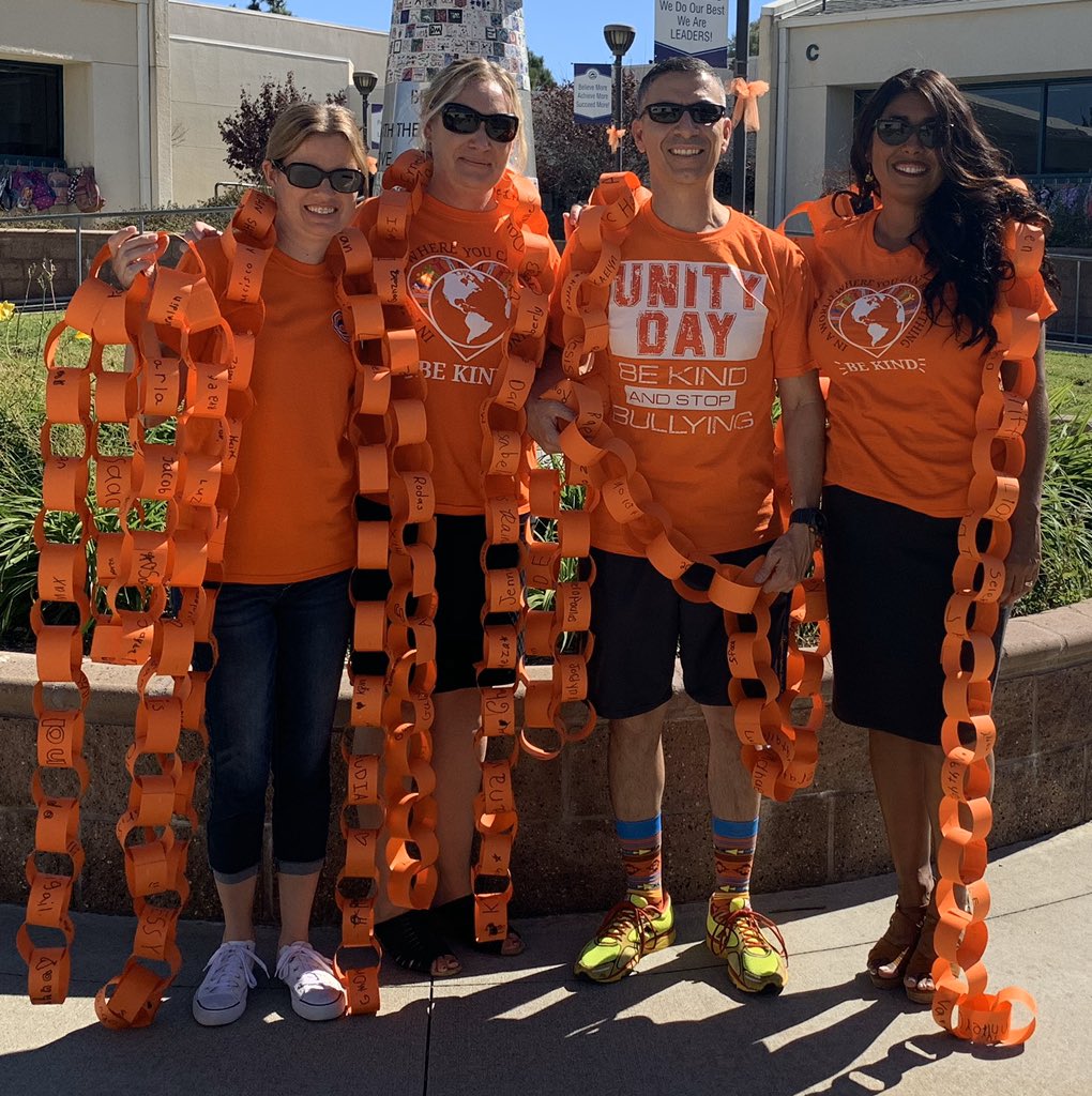 aarias2552's tweet image. Celebrating UNITY Day! Promoting kindness, acceptance and inclusion. Today and every day, BE THE “I” in KIND! 🧡 @WilliamHFrazie2 @FUESDSchools @MrEstradaFUESD @kumlor711 @Courtne40481378  #FrazierFam #UnityChain #alwayschoosekind