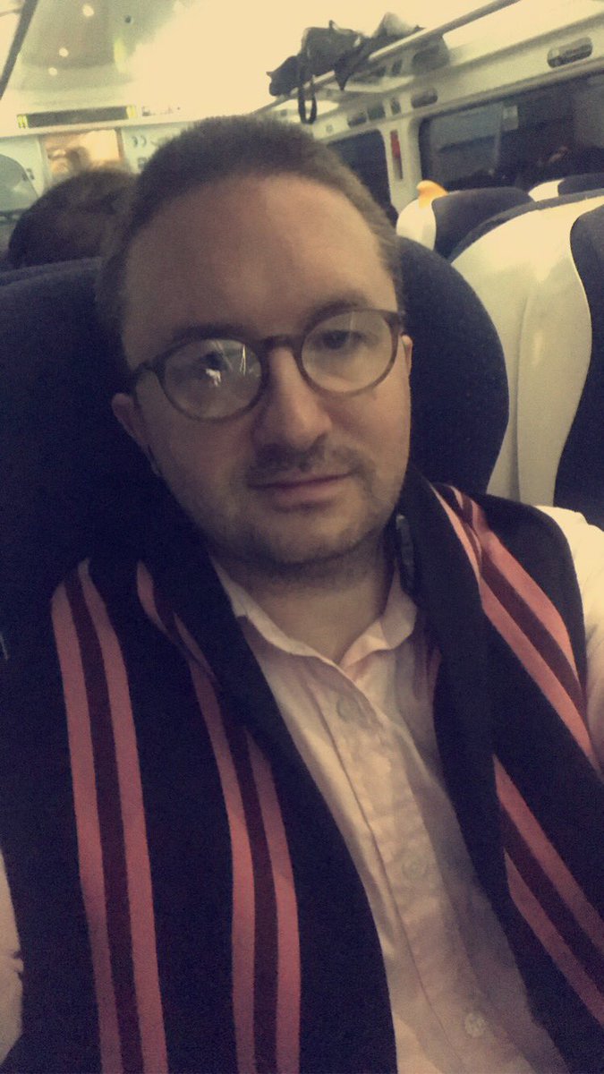 AMcFarlandCampb's tweet photo. My #SyncForPink look, aided by my @ChurchillCol scarf! @Synchronoss https://t.co/Ognlp0VhpO