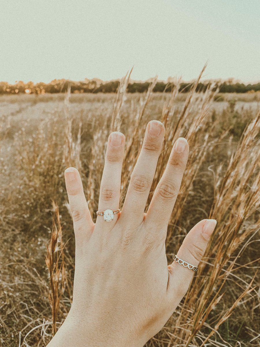 ChrisaFugett's tweet photo. 10.22.14 i became his girlfriend. 
10.22.19 I became his forever. 
FINALLY YALL!!! I’m engaged!!!✨ https://t.co/Zq4kl6zPLY