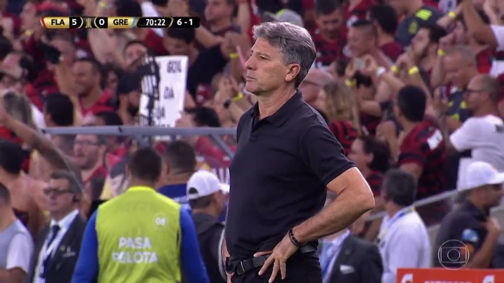 EdneSidnei's tweet photo. Fica na tua aí seu imbecil , ego demais da nisso ( Grêmio eo melhor do Brasil ? ) #FlaHUMILHOU #TIMECO #ChupaOsANTI https://t.co/v3Z7mbGaMG