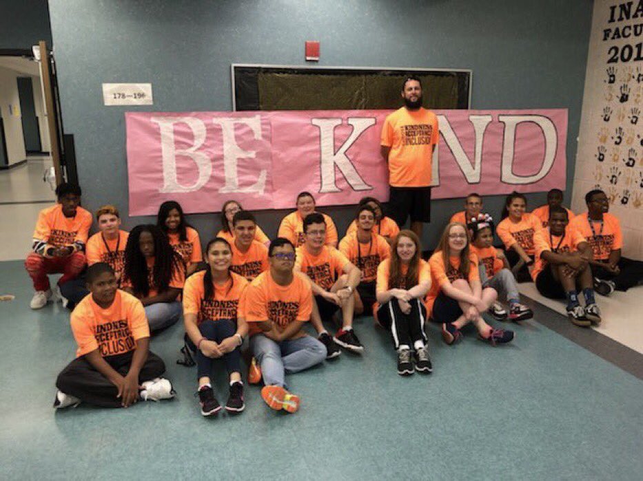 TylerWo30044648's tweet photo. I posted this to FB last week to remind me connections influence who we become both personally and professionally. Sometimes, it can take 17+ years and a picture (or two) to set the record straight. Kindness, acceptance, and inclusion. This week, I got my shirt. @SpecialOlympics https://t.co/8AOu58qN7T