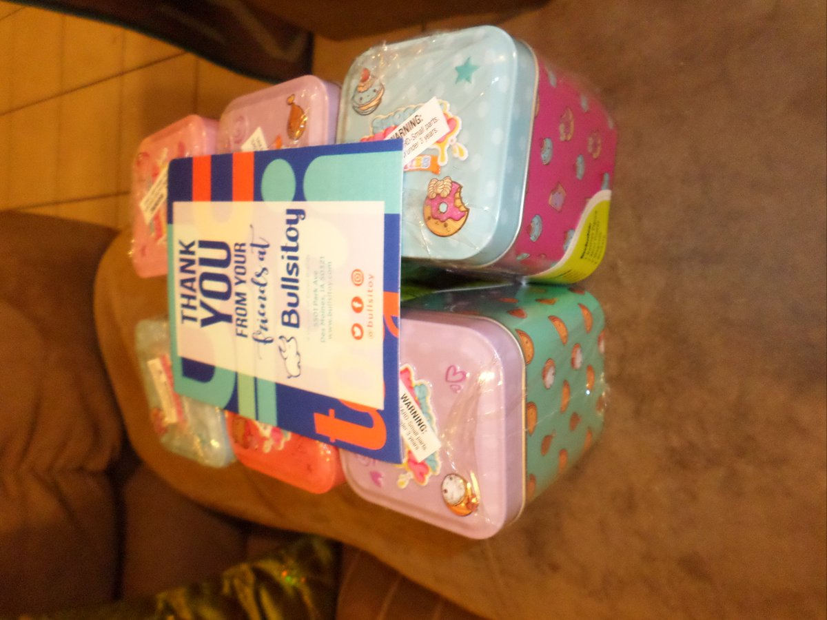NicolesChoice1's tweet image. 🥳Awwwww.. Thank YOU so much @bullsitoy for the adorable little Contest Win TINS!! My babes get such a kick out of opening them and getting FUN Toy Surprises!!😍 #contestwin #Bullsitoy
