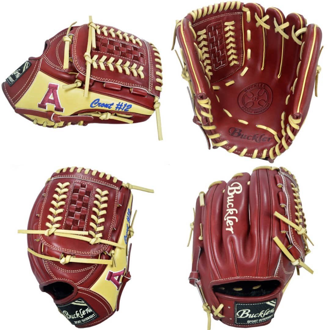 AlmaScotsBSB's tweet photo. The leather is on it’s way!! Big thanks to @BucklerGloves or supplying quality gloves for the Scots!  #goscots #flashtheleather https://t.co/KbFu4wx9KN