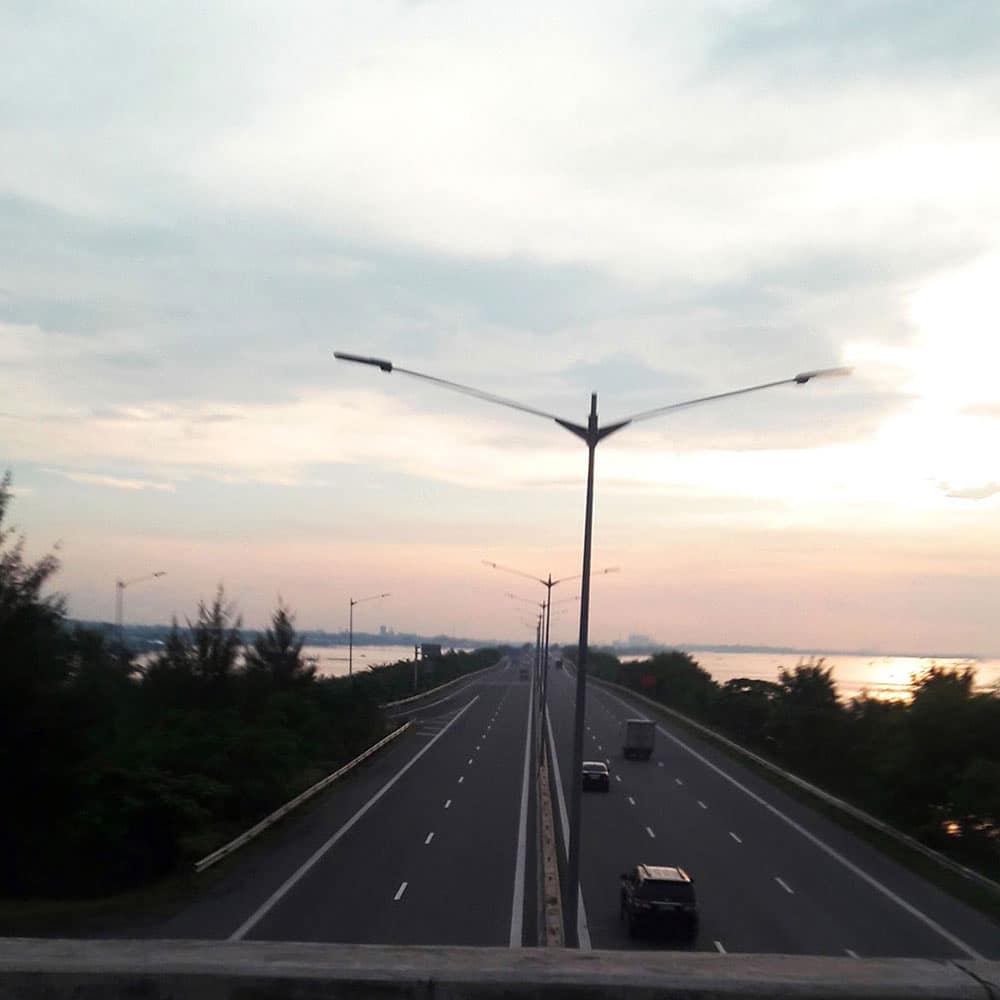 Yankumi19's tweet photo. .Cavitex.
(￣▽￣)
#cavitex #whenincavite #longoscavite #longos #cavite #skyphoto #skyphotography #sunset #afternoonweather https://t.co/KKACROkZyC