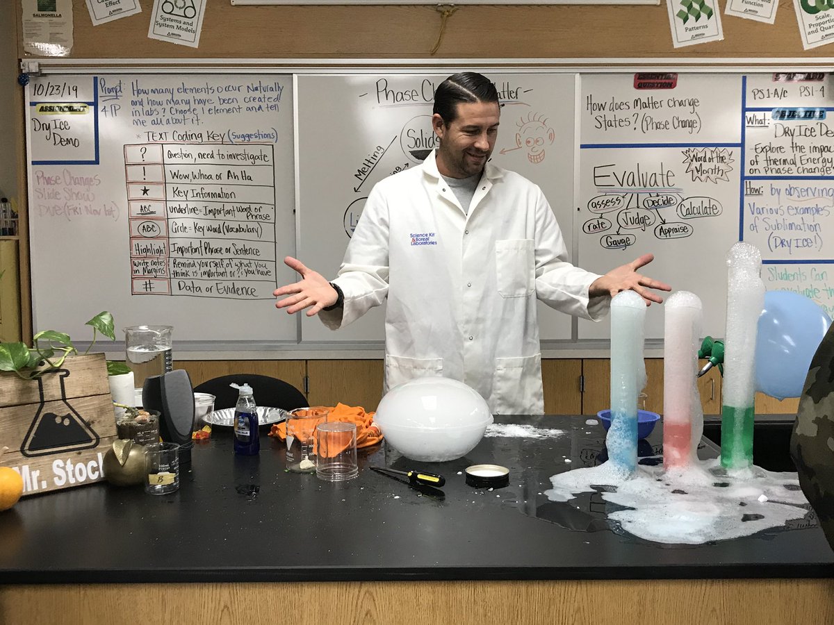 cstock24's tweet photo. I think this is my favorite teaching day of the year, the students are so excited! Here’s a few more pics from the awesome day of Sublimation😃@PotterJHS @FUESDSchools @PenguinDryIce @becauselearning #FUESD https://t.co/wbC28iZbUD