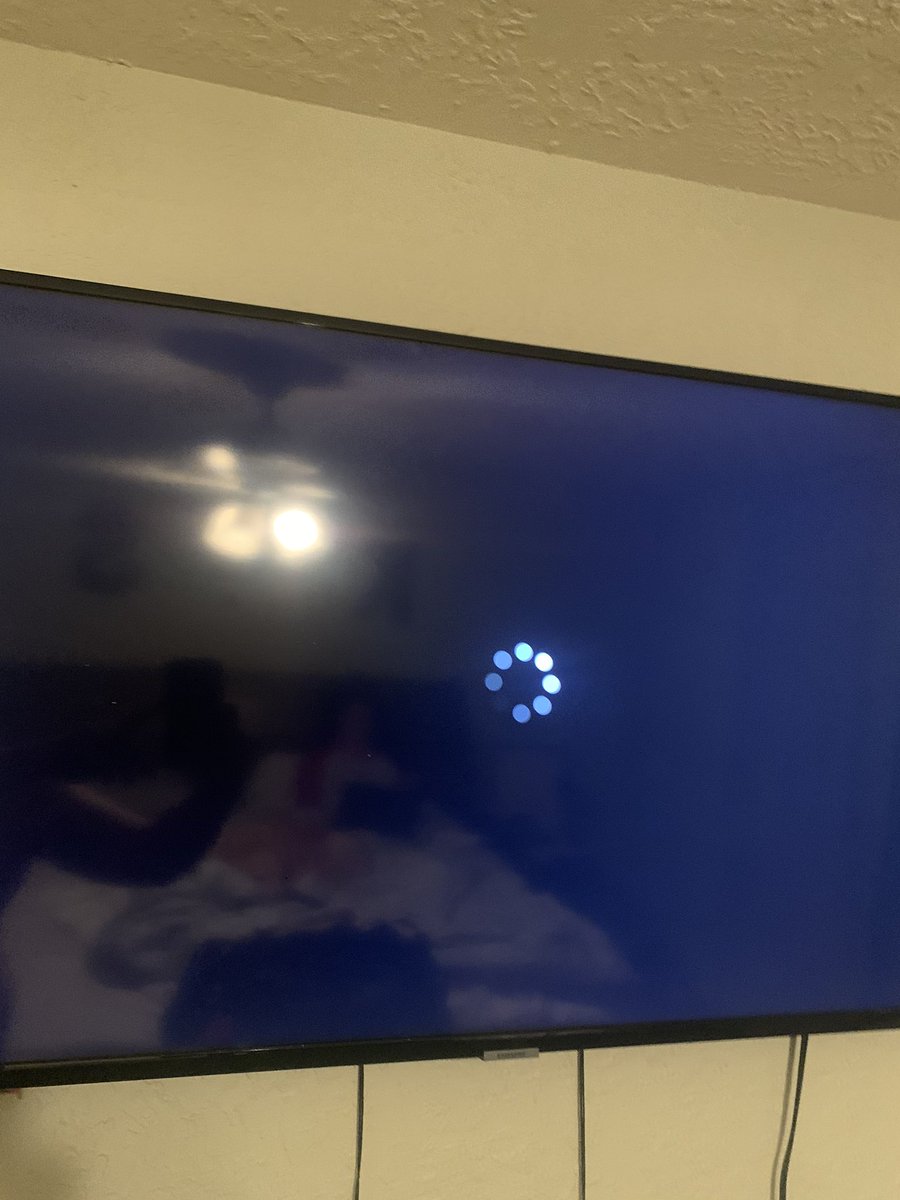 LangthornS's tweet photo. @YouTubeTV let’s sponsor the World Series.......oh wait you can’t watch it though... https://t.co/JAn6sTU5iq