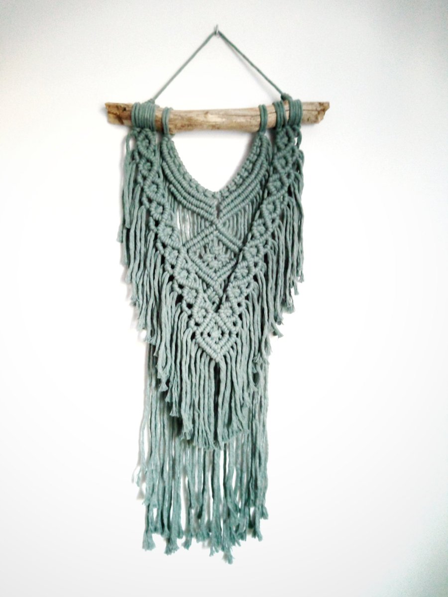 PurpleFlowerBox's tweet image. The winner of my giveaway chose the colour Laurel for her Lilla wall hanging. What would be your choice? #bohochic #bohostyle #macrame etsy.com/uk/listing/725…