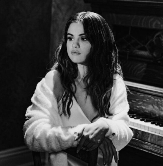 cutyouoffsg's tweet photo. She went from sad bitch to bad bitch in one day #LookAtHerNow https://t.co/0juz0r6Awo