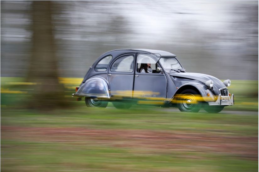 Its is just two hours until our #Dolly finds herself a new home, at auction, who will be taking home the Worlds Smallest Food Truck at 8am today ? Follow us on all our social media platforms to find out ! #Dollydeoes a new home <a href="/BBCRadio2/">BBC Radio 2</a> <a href="/achrisevans/">Chris Evans</a> 
ebay.co.uk/itm/3627865662…