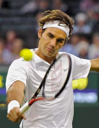 4komaeiga's tweet image. 映画『ジョーカー』のホアキン・フェニックスと、
テニスのロジャー・フェデラー。

あまりにも似すぎてて、映画の途中、ちょいちょい集中力が切れてしまったのは、私だけでしょうか？

4koma-eiga.jp/fourcell2/entr…

@dc_jp 
#ジョーカー 
#JokerFilm