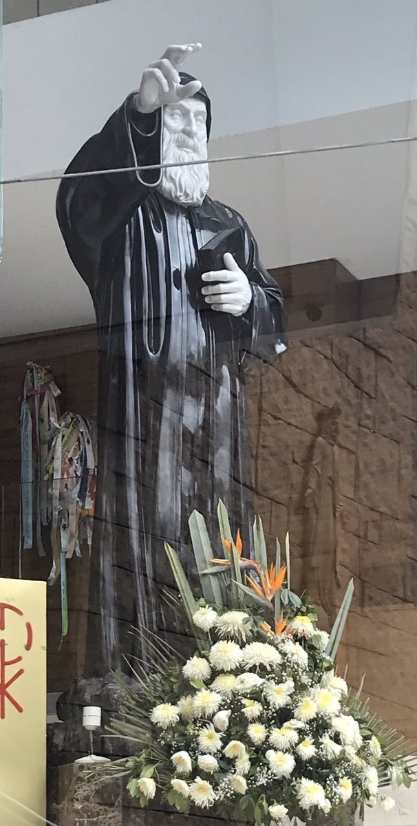 robertoofarrill's tweet photo. Santo monje, santo ermitaño, santo Charbel, ruega por todos nosotros, los que te conocemos, agradecemos, veneramos y amamos https://t.co/nWSwlHyyFD