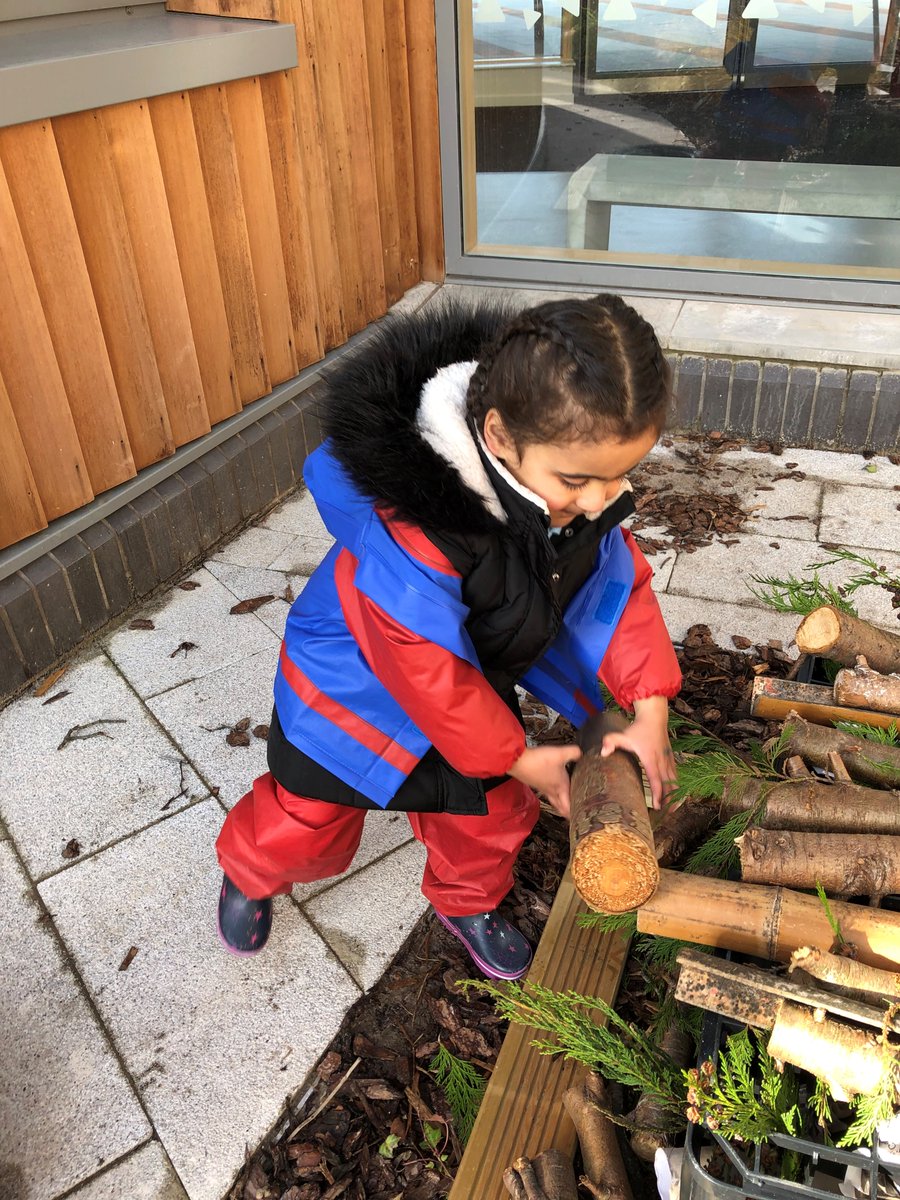 We decided to create a 'Bug Hotel' using a variety of materials such as logs, branches, twigs and leaves. We will wait and see what creepy crawlies come to stay in our hotel. #natureiscool 🦟🐛🐜