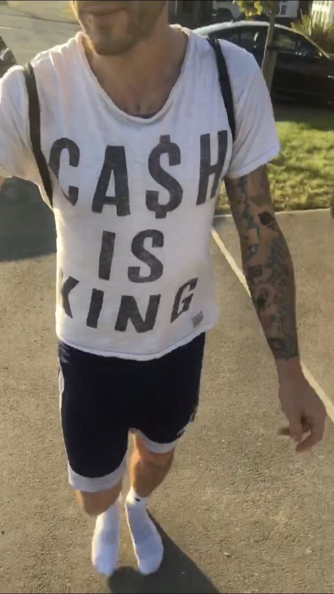 CHmastah's tweet photo. Any Cash pigs want to appreciate this lad right here show me what you can do go on pay up .... #cashpigwanted #fillmyaccount #appreciatemewth #sugardaddywamted #paytobeHAY https://t.co/oJPpf6dDci