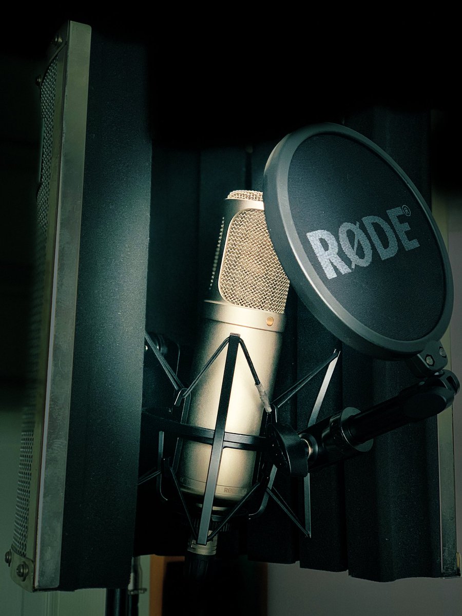 amazing #customer service from <a href="/EditorsKeys/">EditorsKeys</a>. There when you need them - great company, great products and great service. #vocalbooth flex #singers