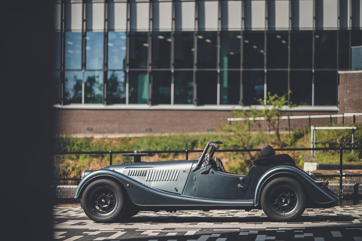 morganmotor's tweet photo. Traditional design meets modern architecture. In the correct specification, a Morgan suits any environment π¬π§ #Morgan110 https://t.co/cKNRXcaZHm