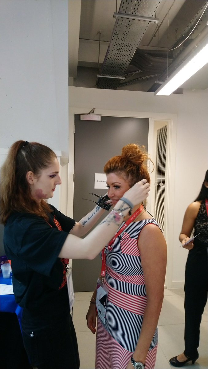 CommunityArtsUB's tweet photo. 2nd year Theatre students @Jennick96 preping Michaela Wain for her speech @TEDxUoBolton #TedxUoBolton @TheatreUoB https://t.co/IwF64VlgAk