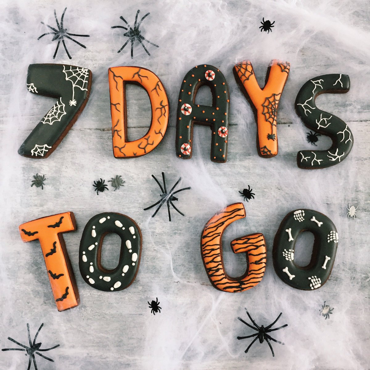 Only 7 days to go until #Halloween! Are you as excited as we are? 👻🎃