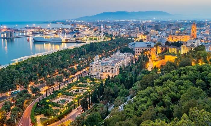 elEconomistaes's tweet photo. Así son las ciudades con compromiso por los espacios urbanos responsables con los recursos

💡 Ofrecido por @Endesa 
https://t.co/4AGp69ZmaG https://t.co/yg9LipKByI