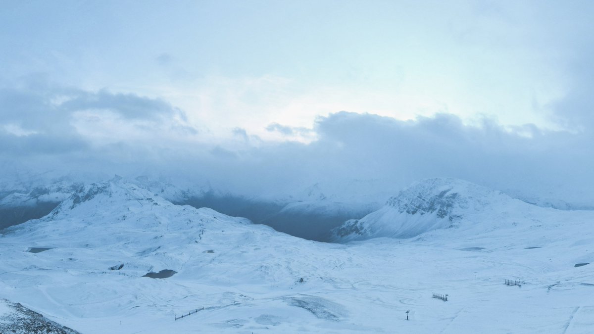 [🔴LIVE]
Petite surprise ce matin au réveil !
-
This morning little surprise!
Webcams 👉 bit.ly/2BMFBsP
#webcam #snowfall #valdisere #skiresort